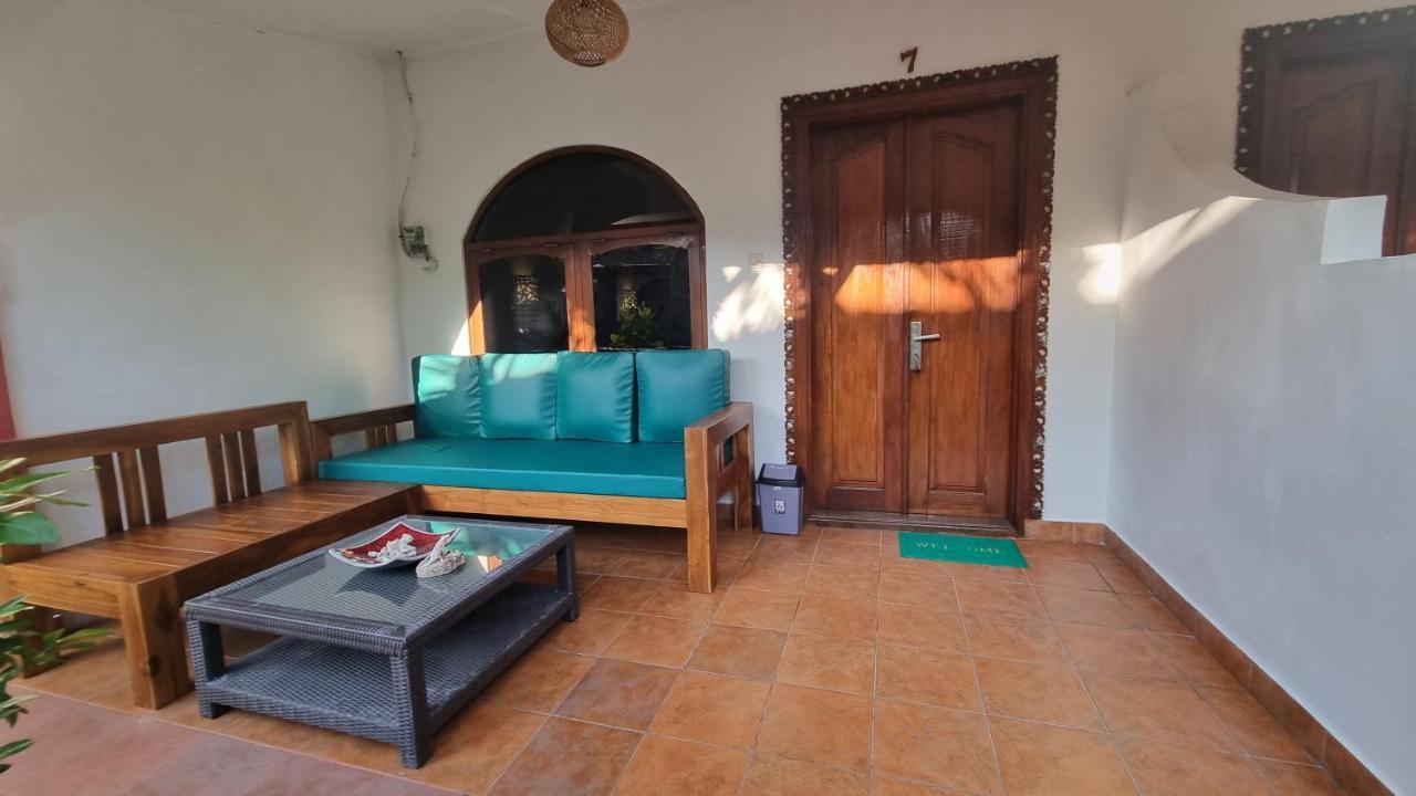 Catra Homestay Beach Apartments Candidasa Eksteriør bilde